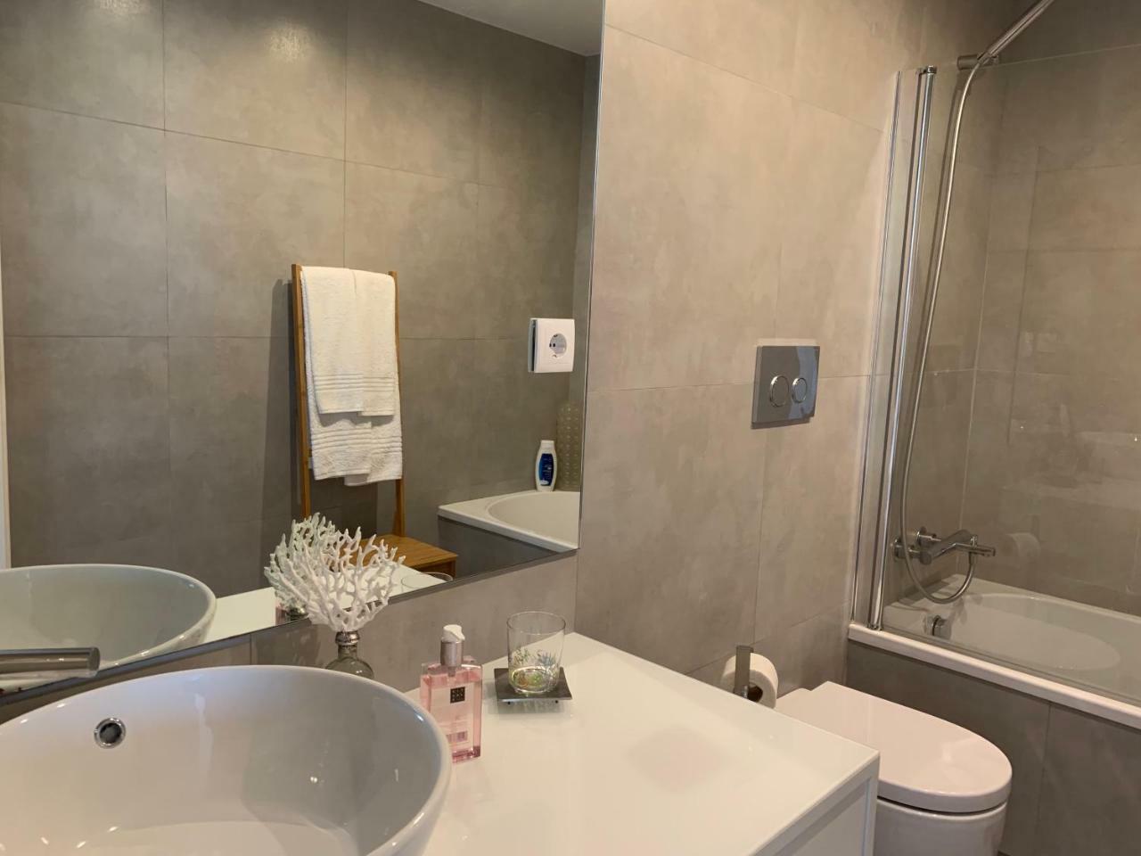 Front Beach Apartment Póvoa de Varzim Екстериор снимка